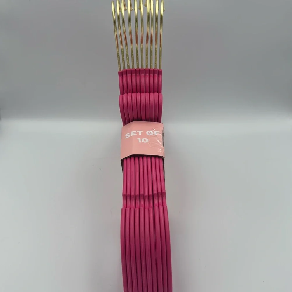 Juicy Couture Hot Pink Crown Notched Hangers Set‎ of 10 NWT